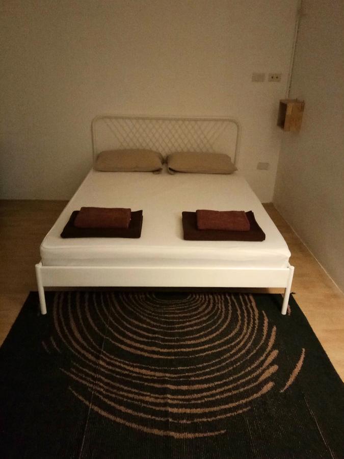 Once In Bangkok With Me Guesthouse Dış mekan fotoğraf