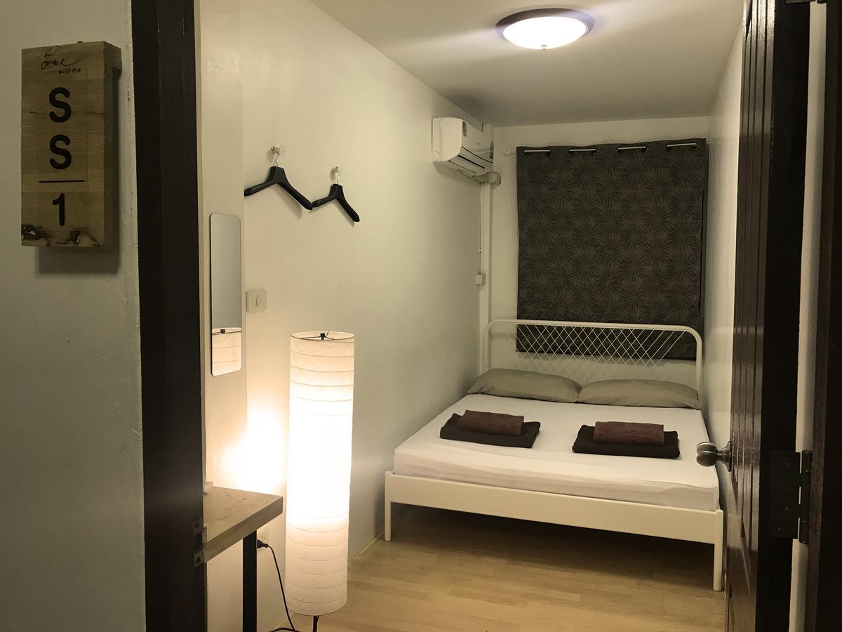 Once In Bangkok With Me Guesthouse Dış mekan fotoğraf