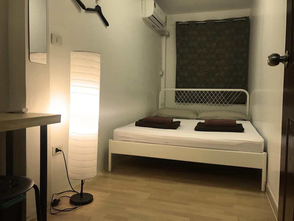 Once In Bangkok With Me Guesthouse Dış mekan fotoğraf