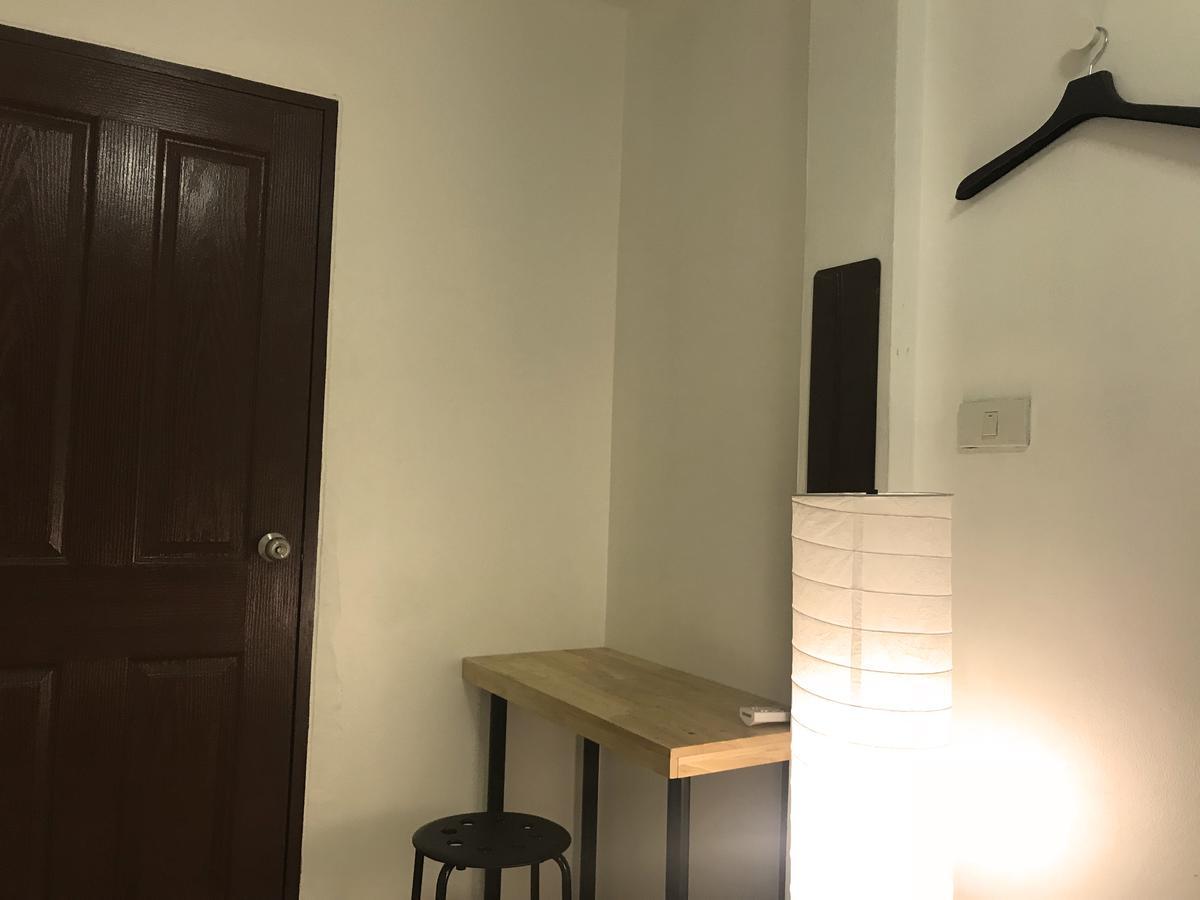 Once In Bangkok With Me Guesthouse Dış mekan fotoğraf